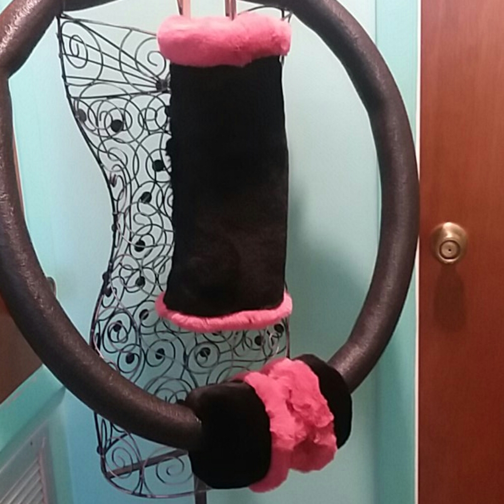 Versatile Faux Muff - Picture 3 of 4